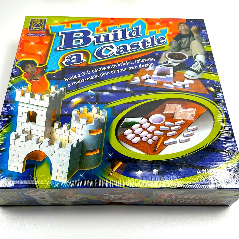 Build A Castle - NIB - Picture 2 of 9